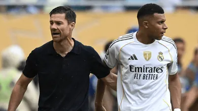 Modo Xabi Alonso: Jeito que o t&eacute;cnico lida com Mbapp&eacute; no Real Madrid chama a aten&ccedil;&atilde;o