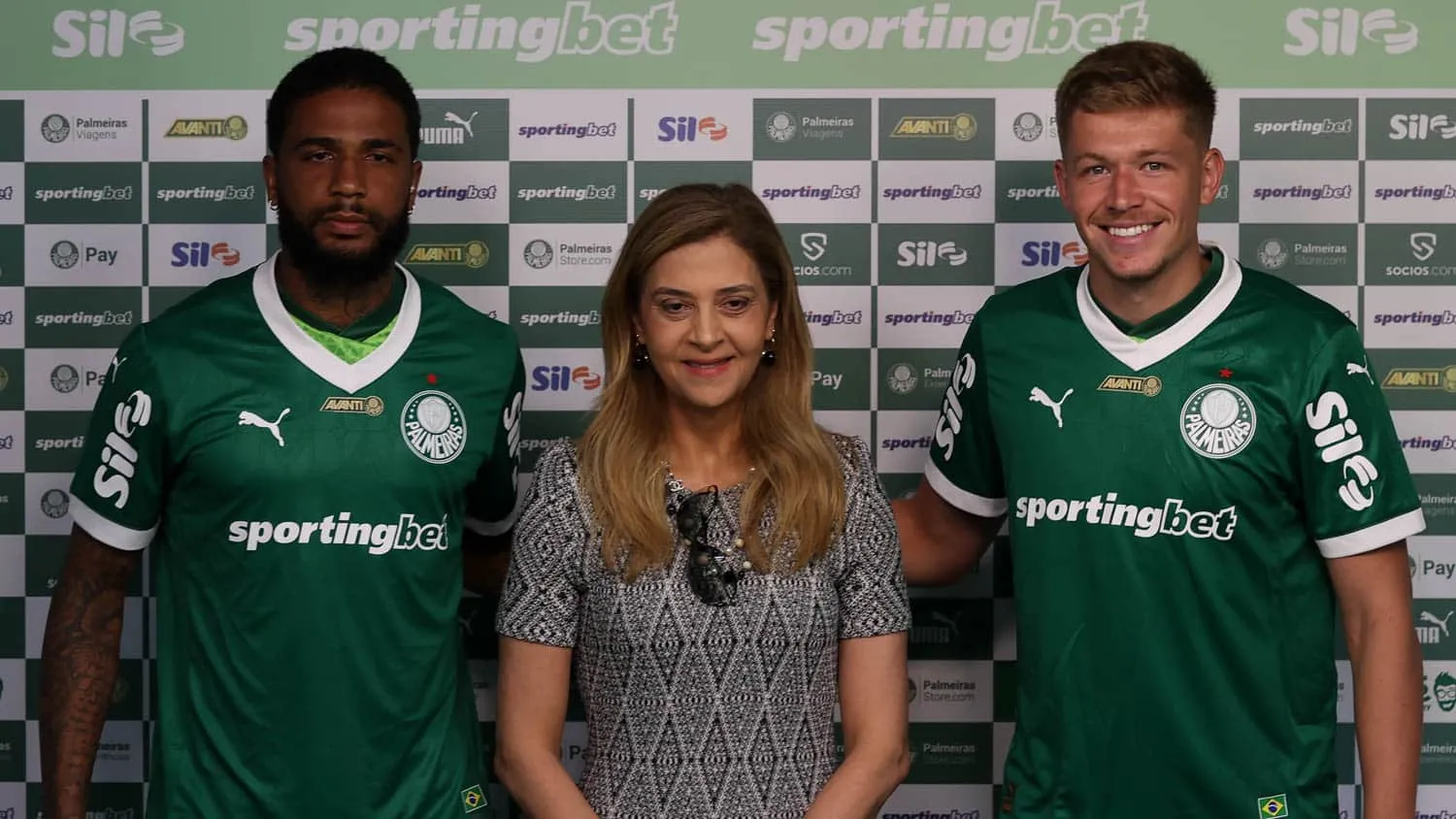 Micael, Leila e Bruno Fuchs, na Academia de Futebol