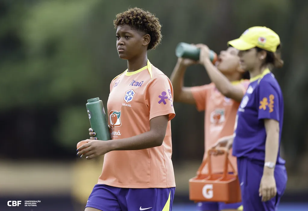 Como foi o in&iacute;cio do projeto da CBF para integrar clubes e sele&ccedil;&otilde;es femininas de base