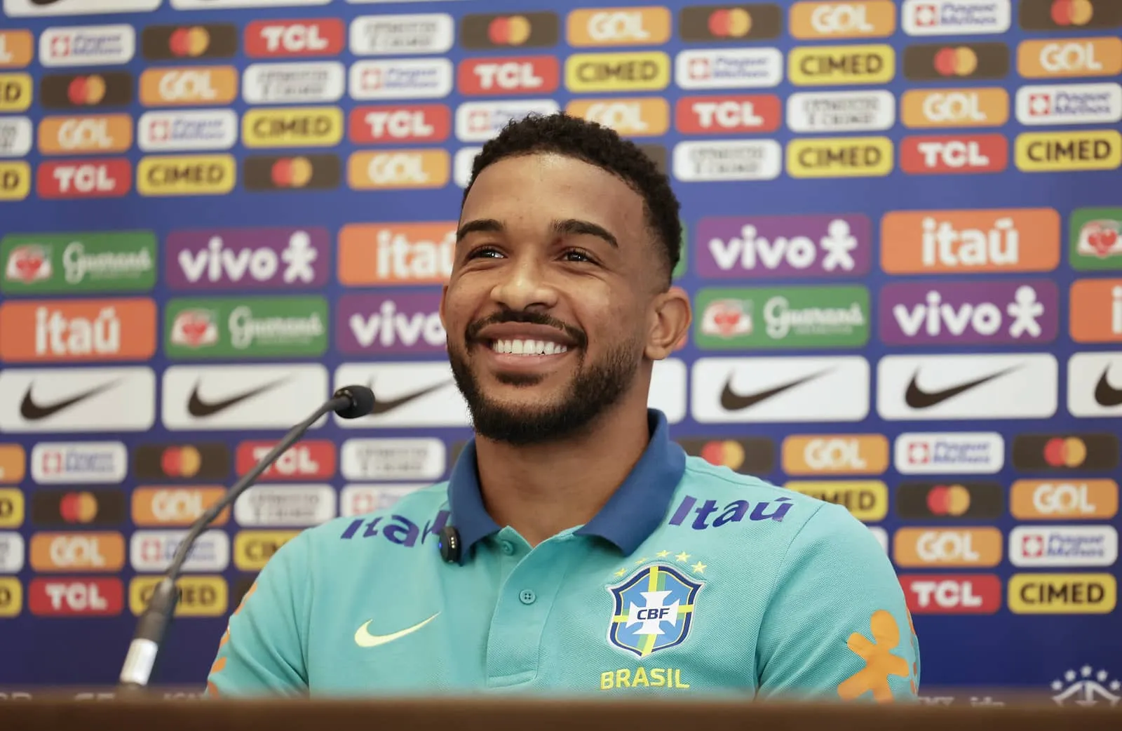 Zagueiro treina com m&aacute;quina da Nasa e sonha com volta &agrave; Sele&ccedil;&atilde;o em tempo para a Copa