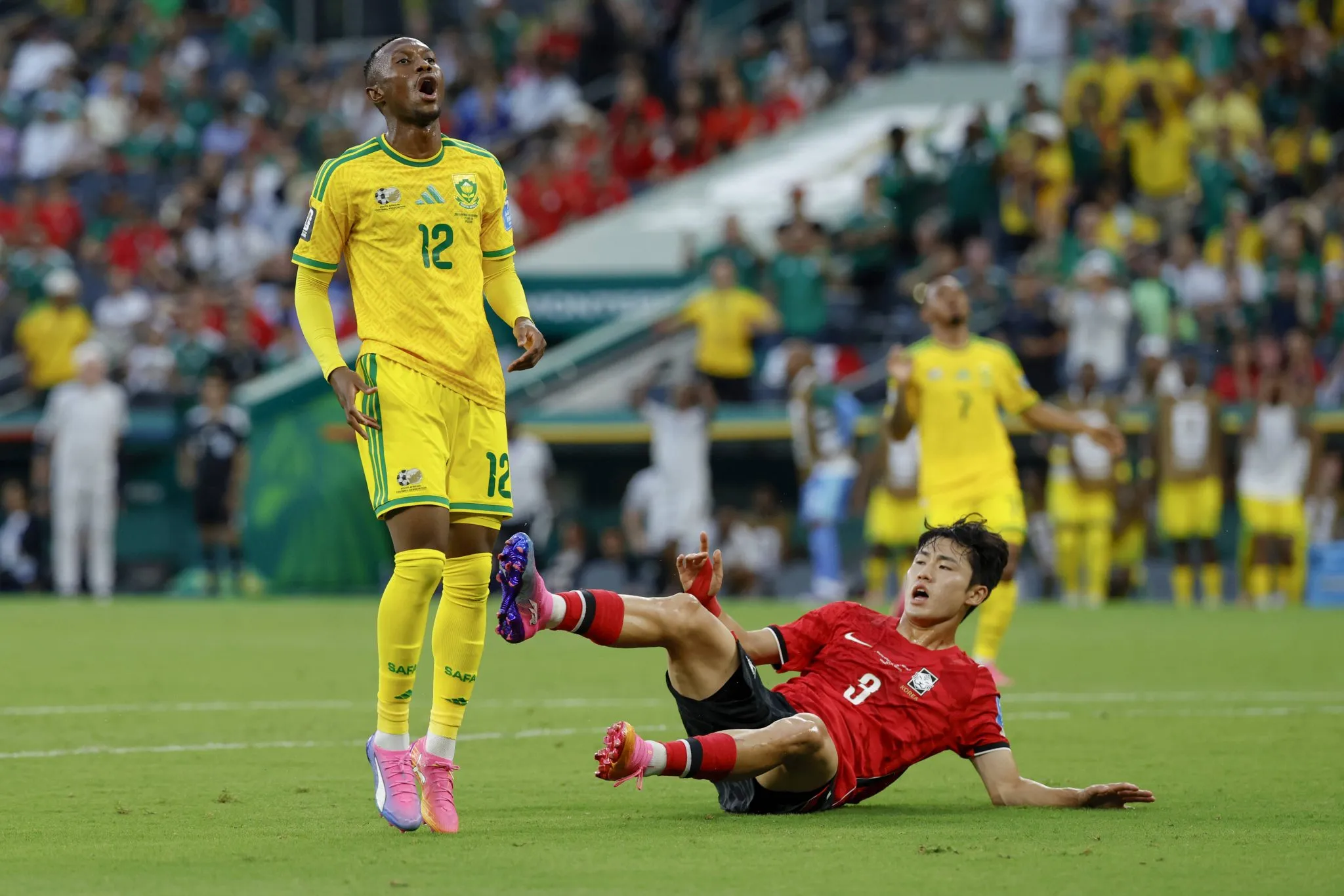 Maseko lamenta chance perdida em jogo entre &Aacute;frica do Sul e Coreia do Sul 