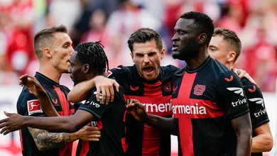 O Leverkusen continua voando baixo e venceu mais uma para se manter no topo