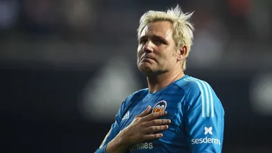 Queda de bra&ccedil;o entre Valencia e Ca&ntilde;izares &eacute; mais um arranh&atilde;o &agrave; imagem da gest&atilde;o do clube
