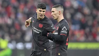 R$ 70 milh&otilde;es: Campe&atilde;o com o Leverkusen espera propostas de Barcelona e Atl&eacute;tico de Madrid