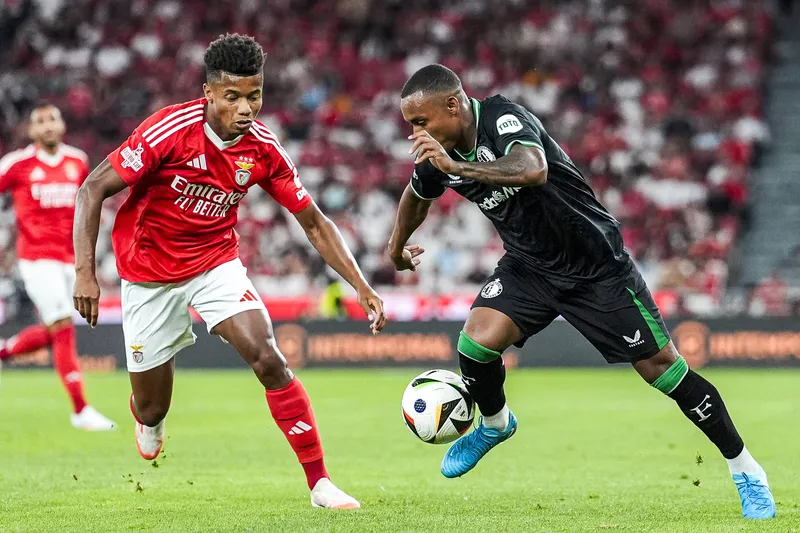 David Neres sai do Benfica em busca de mais espa&ccedil;o no cen&aacute;rio europeu