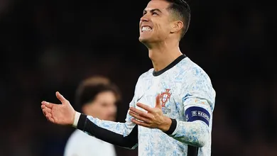 Cristiano Ronaldo at&eacute; tenta replicar gol hist&oacute;rico, mas Portugal vacila contra Esc&oacute;cia