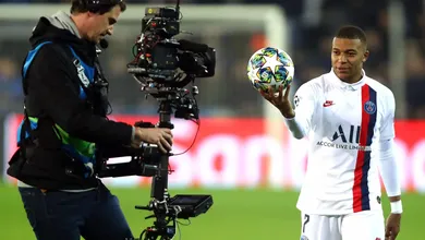 Mbapp&eacute; entra no 2&ordm; tempo como um furac&atilde;o para fazer hat-trick pelo PSG contra o Club Brugge