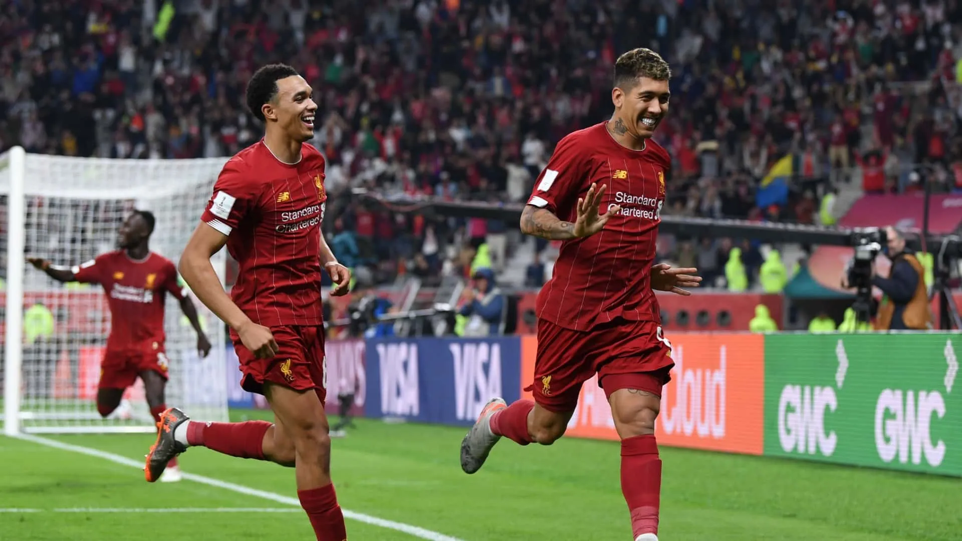 Liverpool riu demais na cara do perigo, mas seus poupados sa&iacute;ram do banco para evitar o vexame