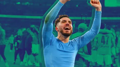 Menos rob&ocirc;, mais magia: Como Cherki, f&atilde; de Ronaldinho, quer trazer o futebol de rua ao topo