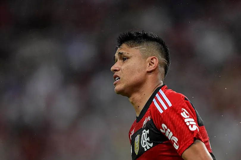 Atacante Luiz Ara&uacute;jo foi um dos altos investimentos do Flamengo que n&atilde;o deram resultado em 2023