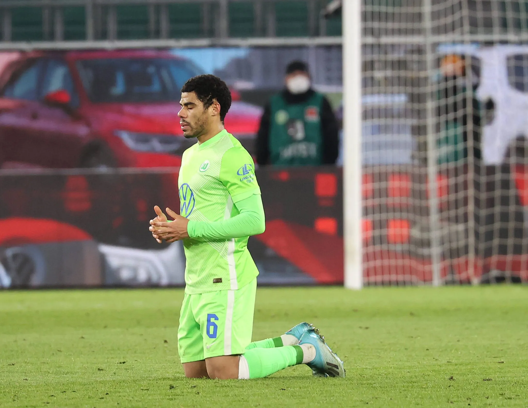 Paulo Ot&aacute;vio pelo Wolfsburg