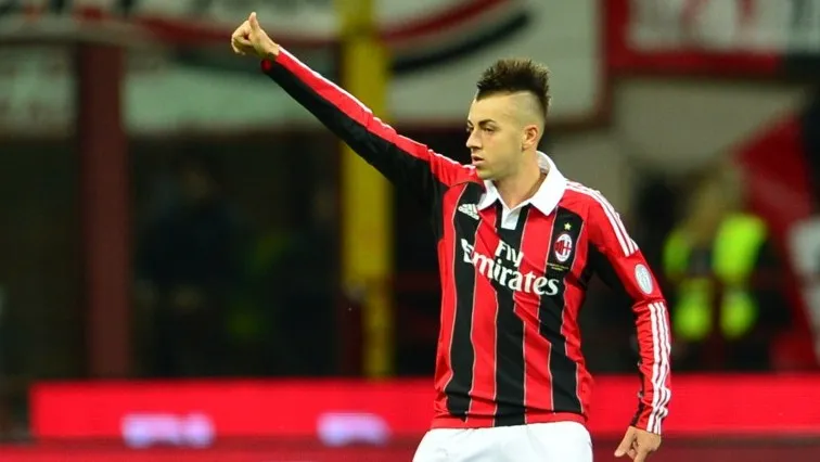 Reencontro com a vit&oacute;ria: Milan sofre, mas supera Genoa