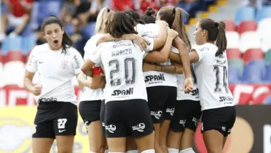 Corinthians superou as amea&ccedil;as para golear o Am&eacute;rica de Cali e avan&ccedil;ar &agrave;s semifinais