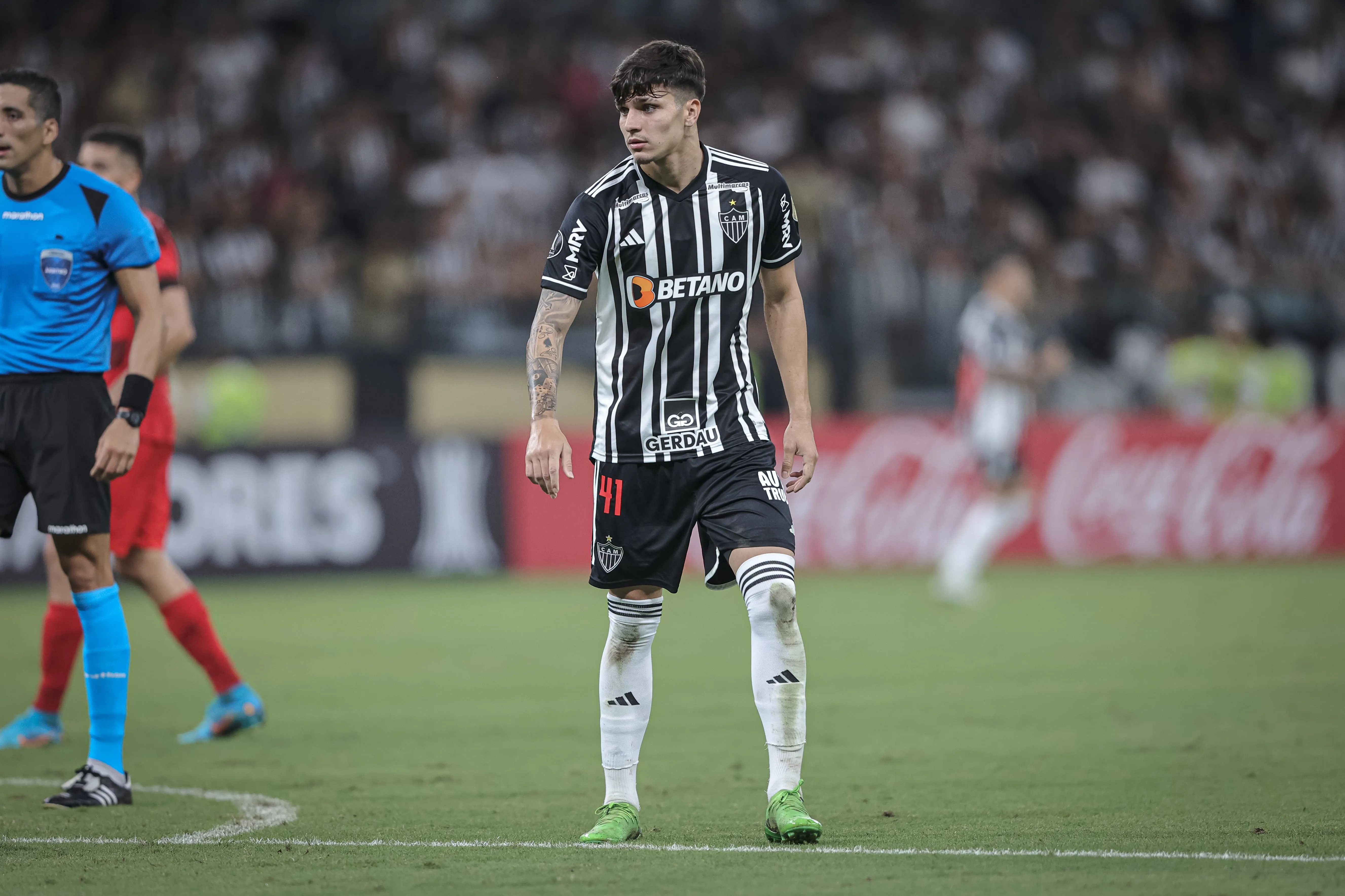 Atl&eacute;tico-MG pode perder artilheiro da base de gra&ccedil;a e por falta de oportunidades, o que n&atilde;o surpreende