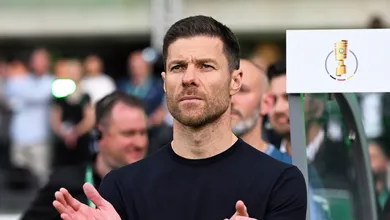 Xabi Alonso pede e Leverkusen d&aacute; chap&eacute;u no Barcelona por destaque de La Liga