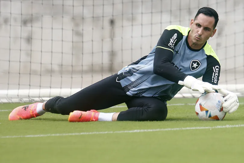 Foto: (V&iacute;tor Silva/Botafogo) - Gatito Fern&aacute;ndez, do Botafogo