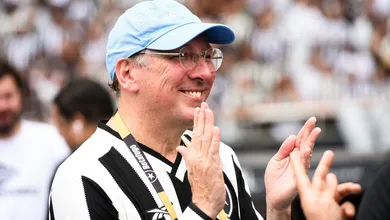 Venda milion&aacute;ria, refor&ccedil;os e desist&ecirc;ncia: Botafogo vive dia intenso no mercado