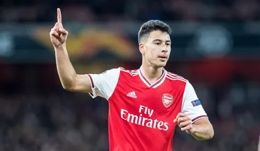 Gabriel Martinelli tamb&eacute;m fez uma estreia estrondosa na Liga Europa, com dois gols e uma assist&ecirc;ncia