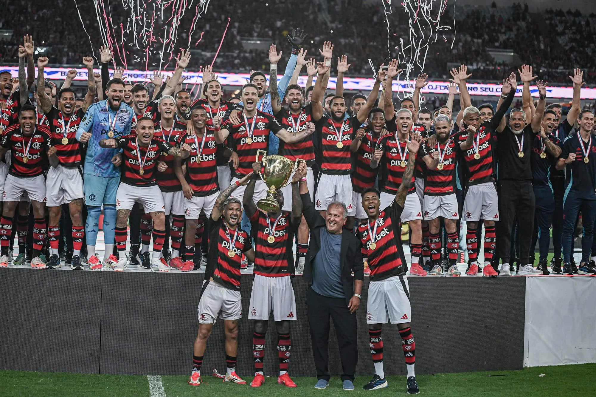 &lsquo;Flamengo &eacute; muito melhor que 70% dos times da Premier League&rsquo;