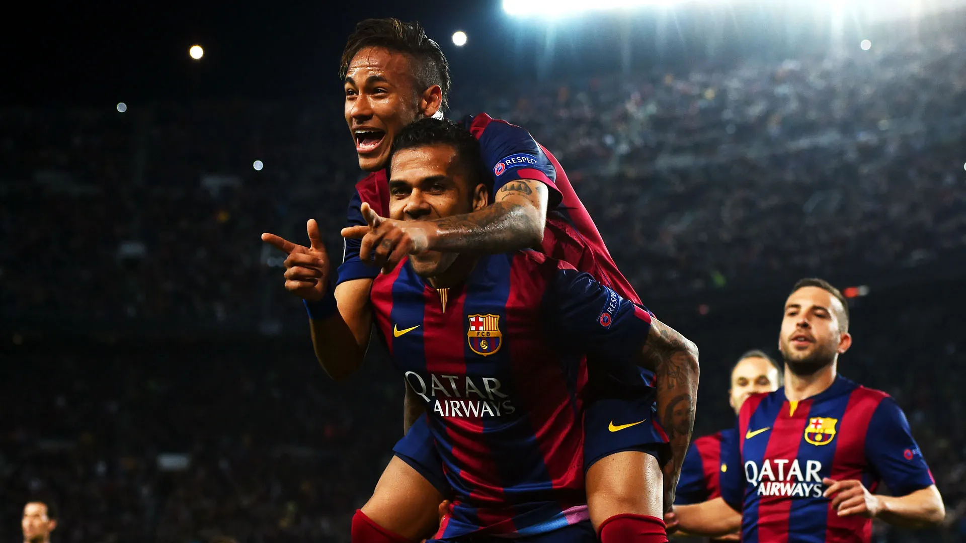 Neymar comemora com Daniel Alves: Barcelona ganhou quase tudo em 2015 (Photo by David Ramos/Getty Images)
