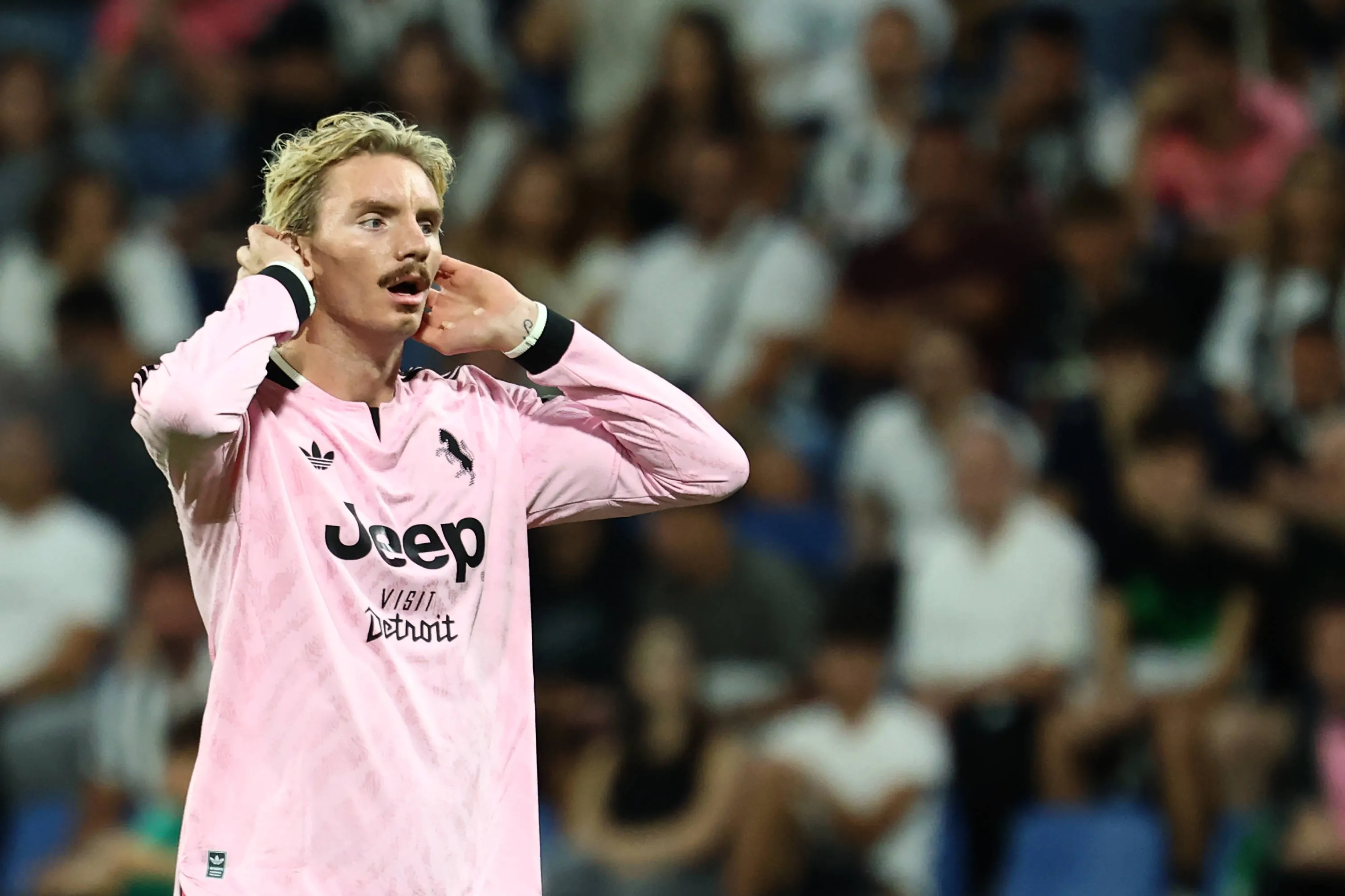Woltemade em jogo da Juventus