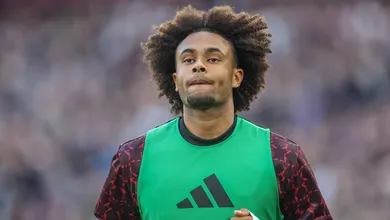 Encostado no United, Zirkzee pode voltar &agrave; It&aacute;lia para trabalhar com brasileiro