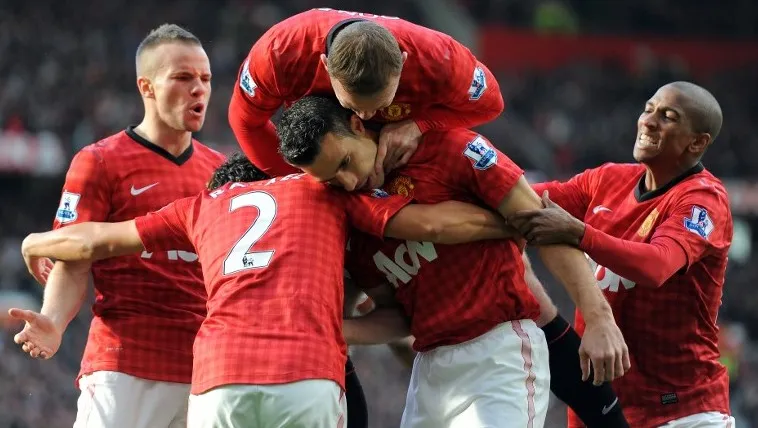 Her&oacute;i > traidor: RVP decide e Man United domina o Arsenal