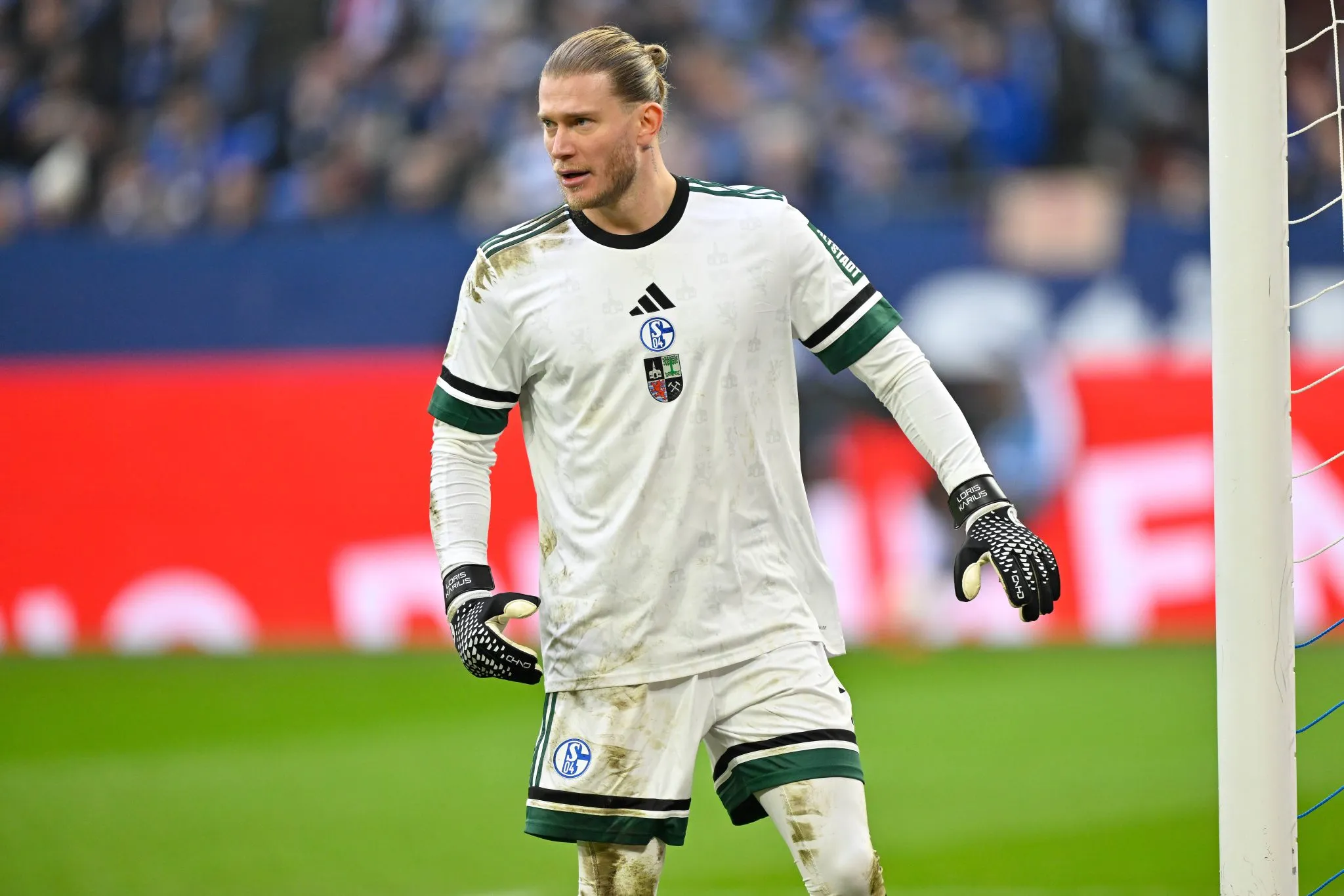 Karius em jogo do Schalke 04 na Bundesliga 2