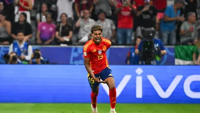 Yamal quebra recorde hist&oacute;rico, Espanha freia Mbapp&eacute; e vai &agrave; final da Euro