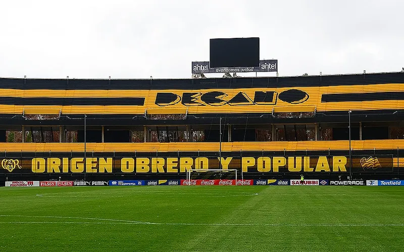Campe&oacute;n Del Siglo, Pe&ntilde;arol Flamengo