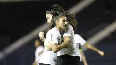 Em noite de protesto contra ass&eacute;dio sexual, Corinthians goleia o Am&eacute;rica-MG pelo Brasileir&atilde;o Feminino