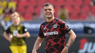 Ex-Arsenal, Xhaka surpreende o Leverkusen, pede para sair e negocia volta &agrave; Premier League
