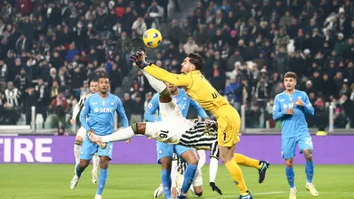 Napoli e Juventus fazem o cl&aacute;ssico dos desesperados