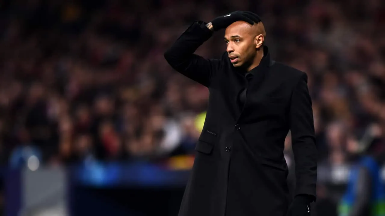 Henry, t&eacute;cnico do Monaco, afundado na zona do rebaixamento: &ldquo;N&atilde;o terei boas f&eacute;rias&rdquo;