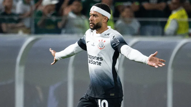 Por que o Corinthians entregou a bola para o Palmeiras no in&iacute;cio do jogo?
