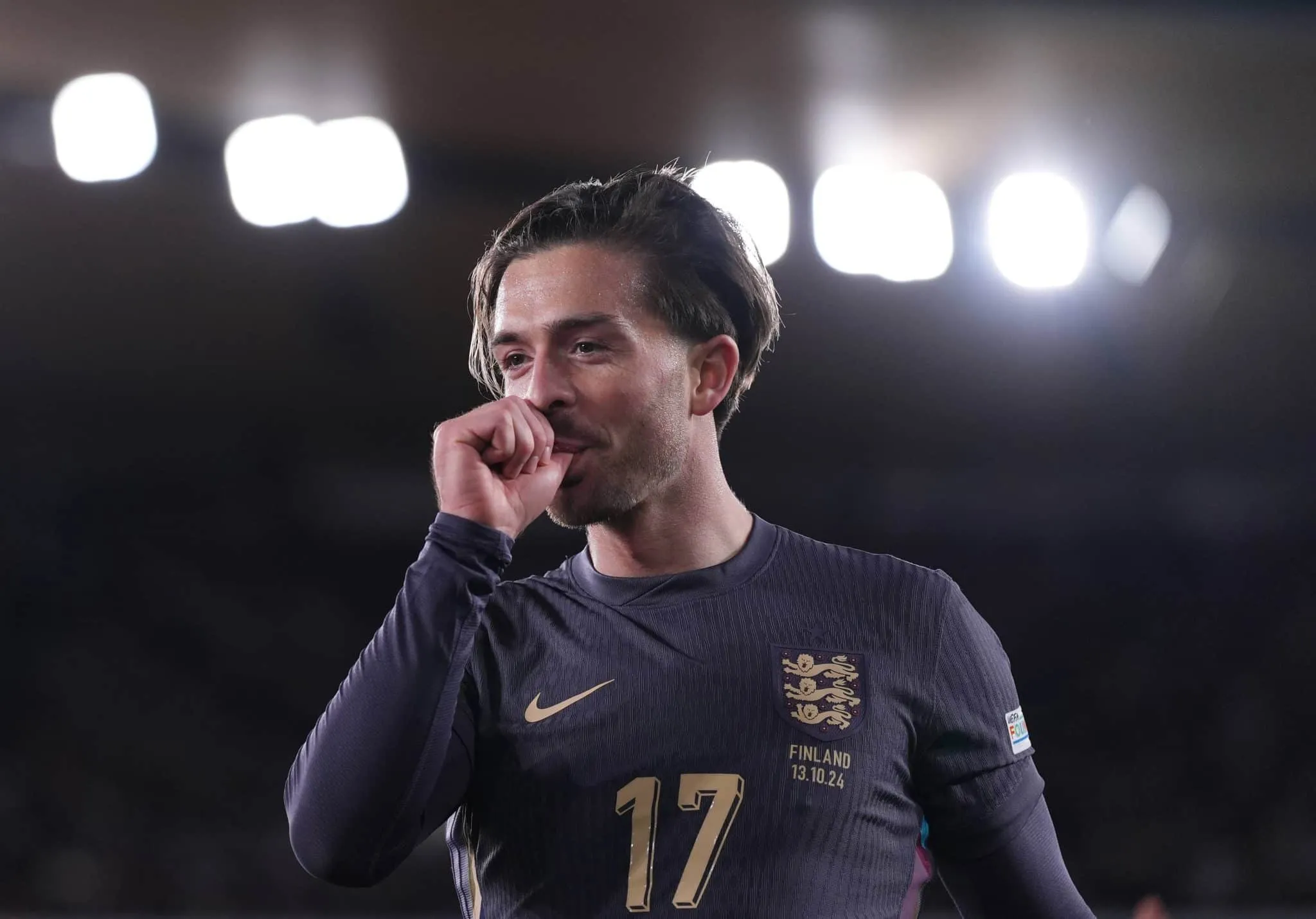 Grealish est&aacute; certo? Ap&oacute;s cr&iacute;ticas a ex-t&eacute;cnico, meia do City brilha de novo pela Inglaterra