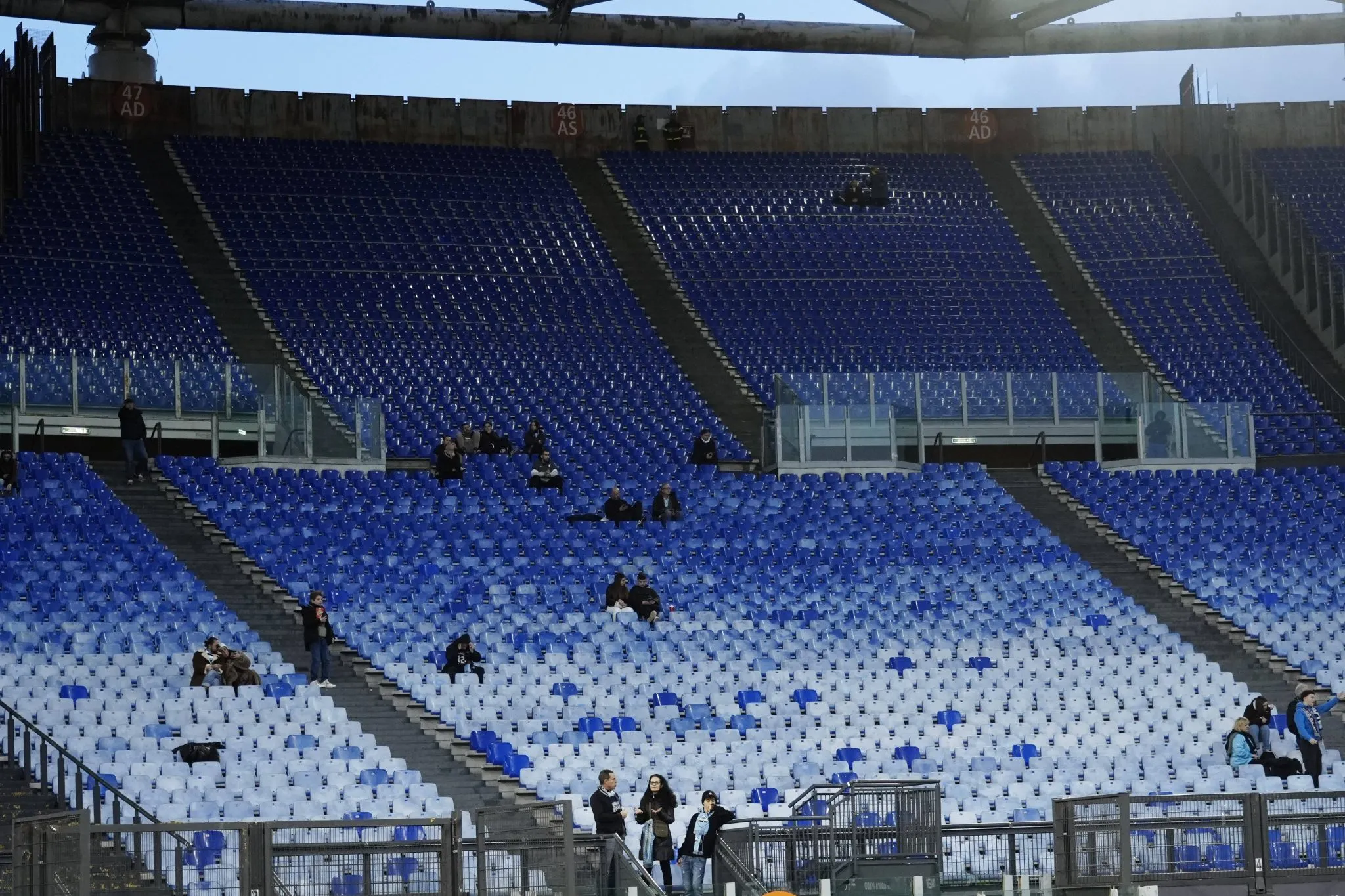 Torcedores da Lazio fazem protesto contra presidente Claudio Lotito (Foto: IMAGO / Goal Sports Images)