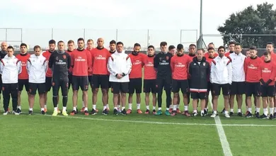Benfica, Real, Bar&ccedil;a, Racing: Alguns dos mais belos tributos feitos &agrave;s v&iacute;timas na Col&ocirc;mbia