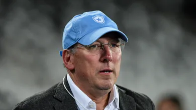 John Textor, dono do Botafogo, pode receber puni&ccedil;&atilde;o hist&oacute;rica; confira quem ele acusou de manipula&ccedil;&atilde;o