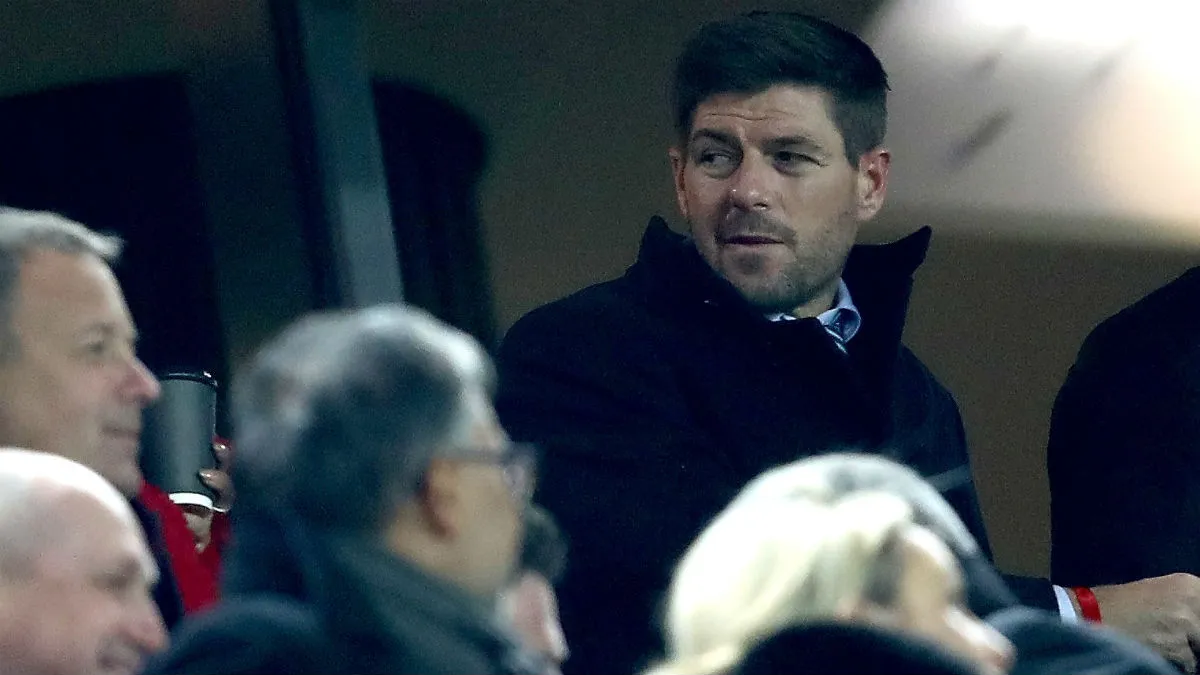 Xabi Alonso: &ldquo;Gerrard tem todos os atributos para treinar o Liverpool um dia&rdquo;