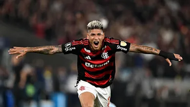 Carrascal justifica escolha de Filipe Lu&iacute;s em vit&oacute;ria morna do Flamengo contra o Racing