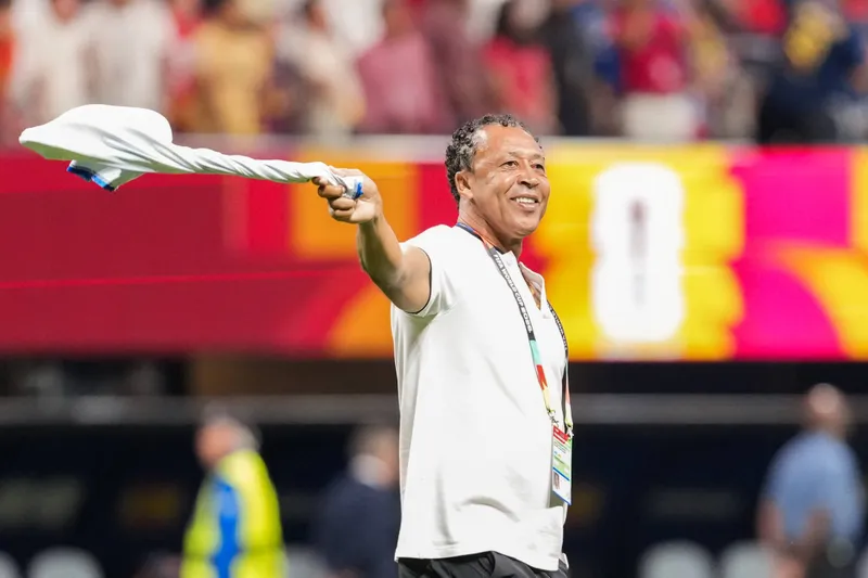 Bubista, t&eacute;cnico da sele&ccedil;&atilde;o de Cabo Verde (Foto: IMAGO / Sports Press Photo)