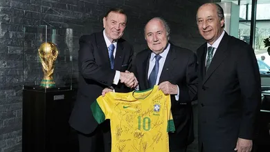 A nota da CBF sobre a ren&uacute;ncia de Joseph Blatter &eacute; uma grande piada