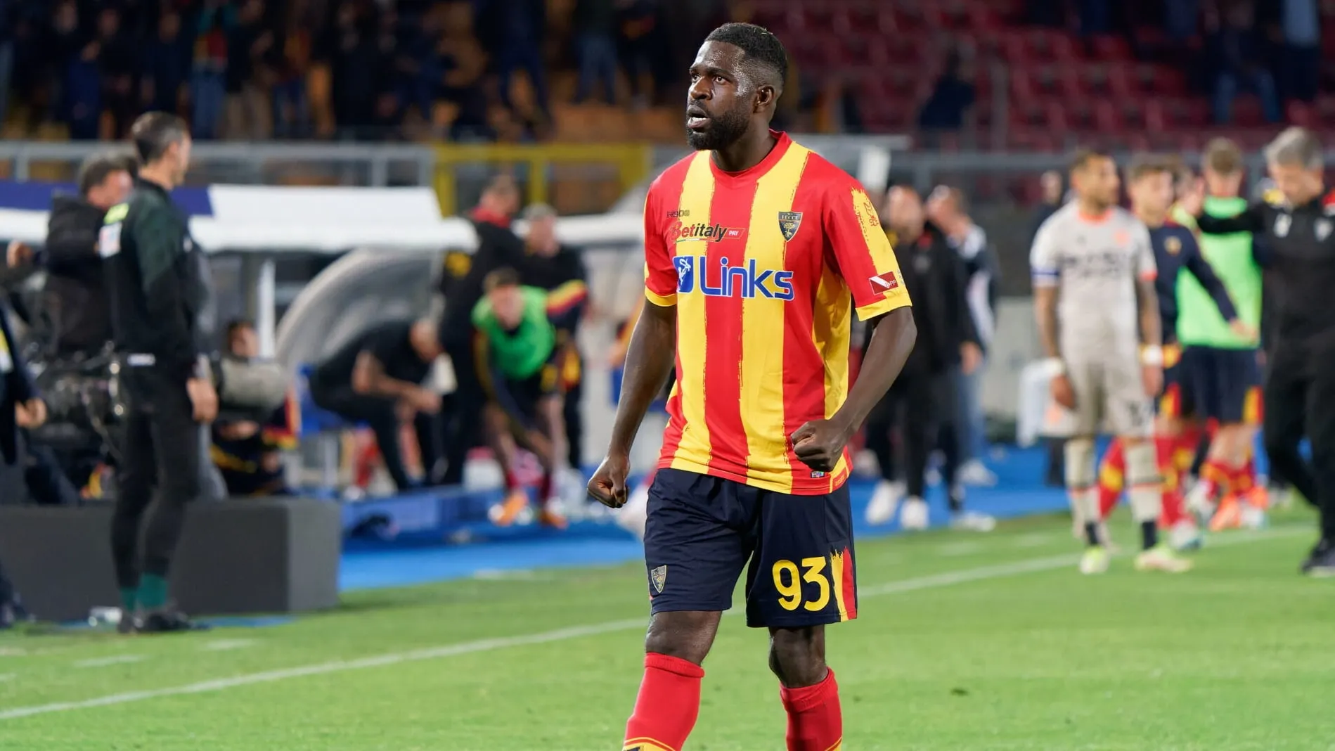 Umtiti n&atilde;o curtiu tanto sua passagem pelo Barcelona: &ldquo;Na Catalunha, passei quatro anos na pris&atilde;o&rdquo;