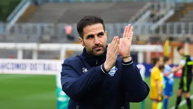 F&agrave;bregas faz o imposs&iacute;vel e leva o Como de volta &agrave; Serie A ap&oacute;s 21 anos