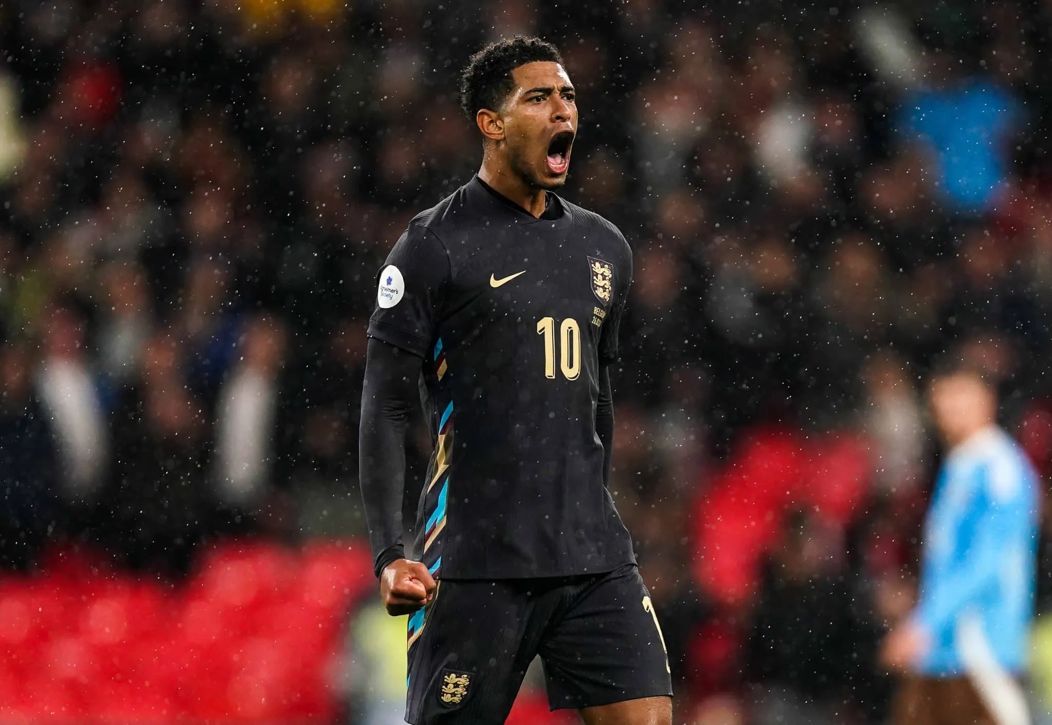 Bellingham salva no fim e evita derrota da Inglaterra para a B&eacute;lgica em Londres