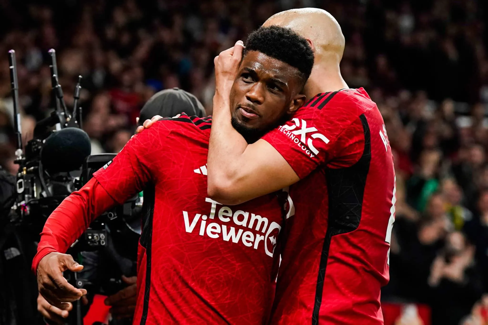 United volta a vencer, castiga Newcastle e embola corrida por vaga europeia