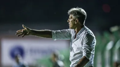 &lsquo;Um horror&rsquo;: Renato cobra Federa&ccedil;&atilde;o Ga&uacute;cha por conta das condi&ccedil;&otilde;es dos est&aacute;dios do estadual