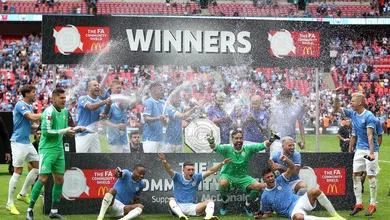 Liverpool foi um rolo compressor no segundo tempo, mas a Supercopa ficou com o City