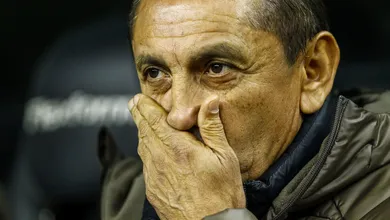 Os refor&ccedil;os que Ram&oacute;n D&iacute;az aguarda para definir planejamento do Corinthians